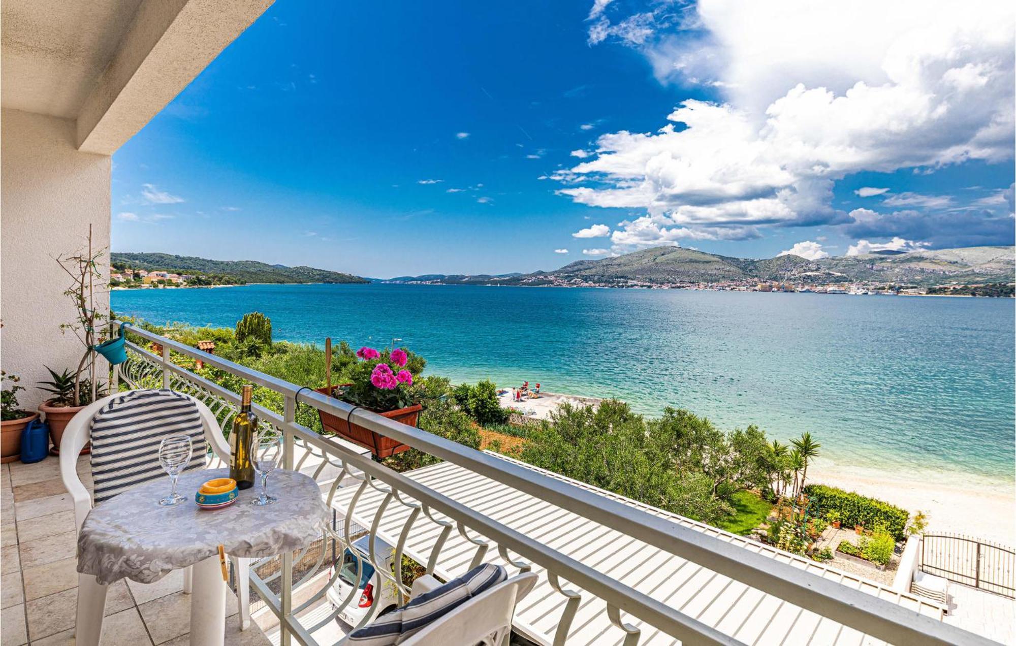 2 Bedroom Beautiful Apartment In Okrug Gornji Trogir Exterior photo
