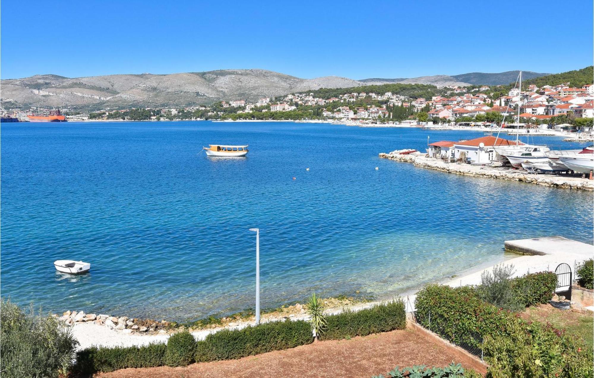 2 Bedroom Beautiful Apartment In Okrug Gornji Trogir Exterior photo